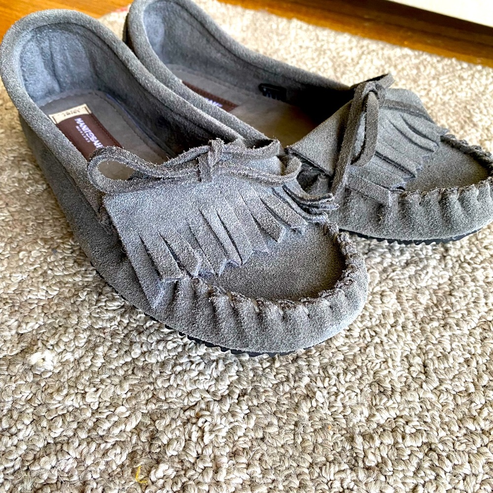 Manitobah Mukluks sunshine suede moccasin